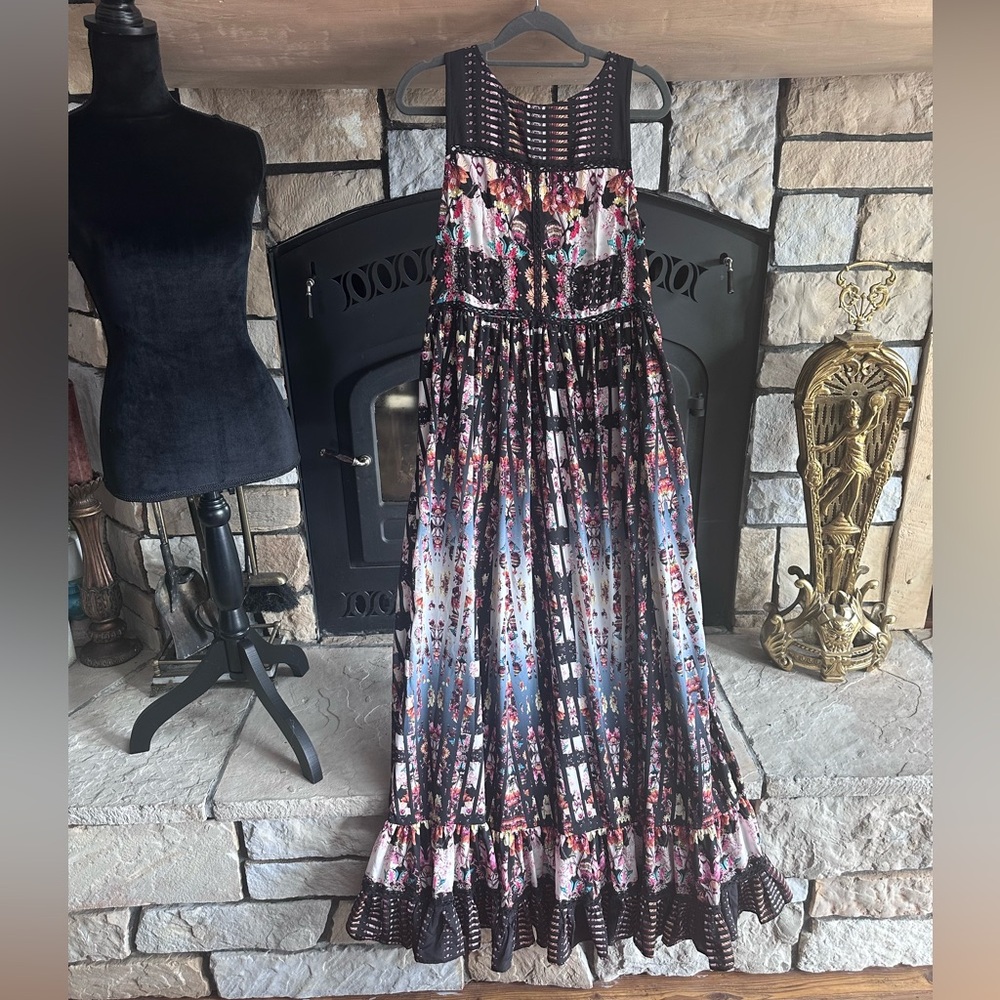 Chic Floral Maxi Dress in Black and Pink with a sequined bodice